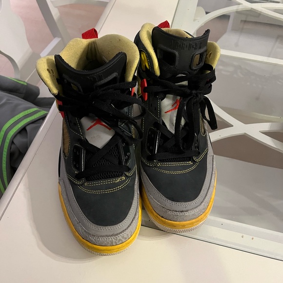 Jordan spizikes size10. No box - Picture 2 of 4